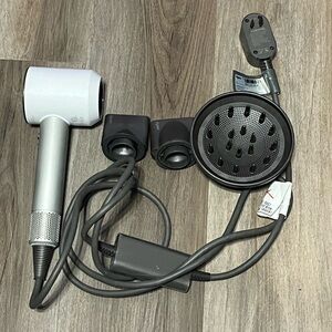 Dyson Supersonic Hair Dryer - White/Silver with Diffuser and 2 Nozzles